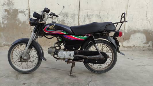 Honda CD70 2017 Perfect Condition Urgent Sale