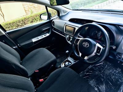 Toyota Vitz 2015