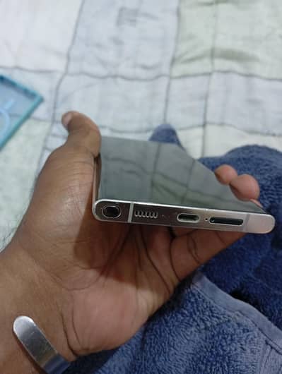 Samsung Mobile S22 Ultra