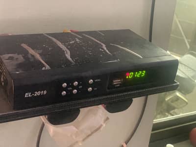 Receiver and 2 dish small and big