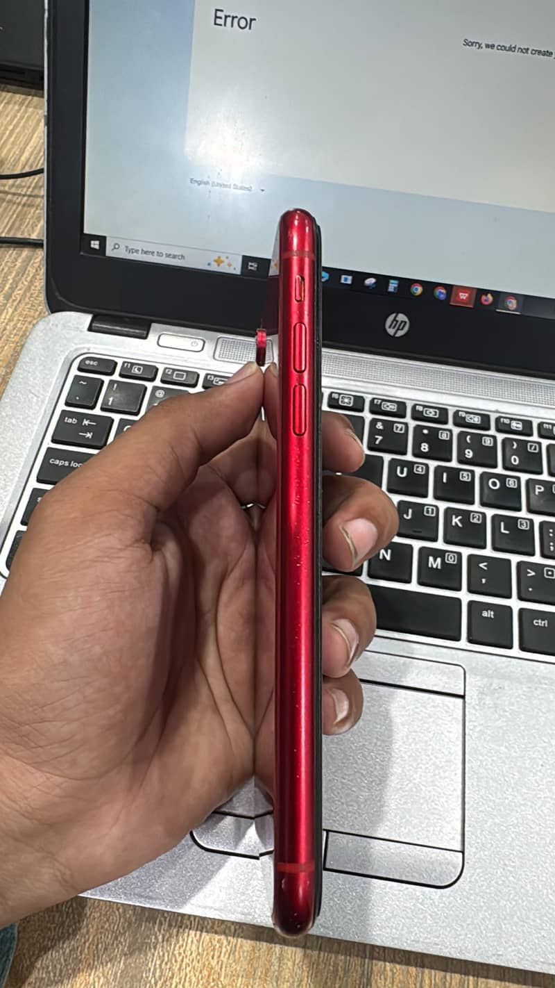 Apple iPhone XR 4