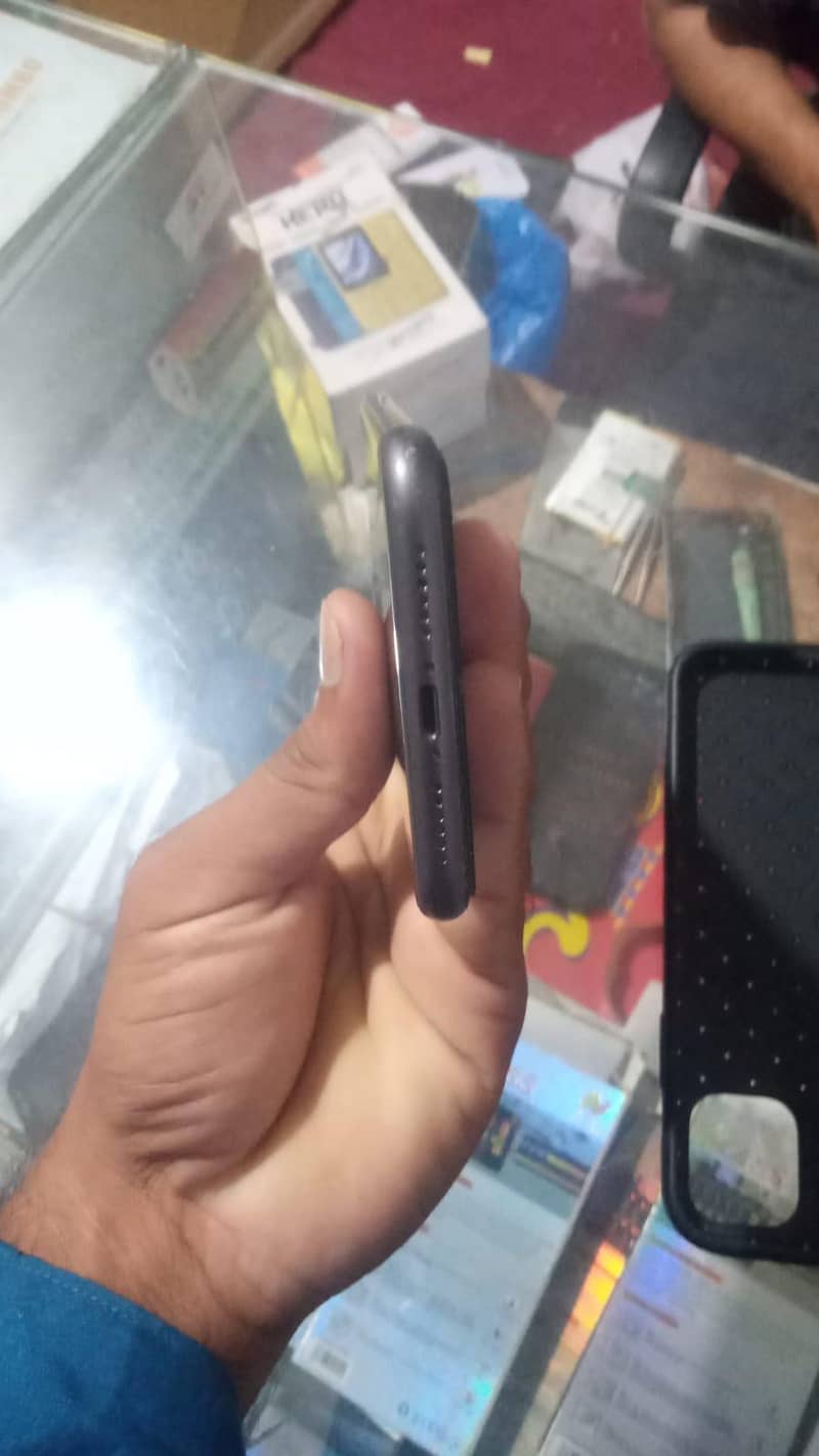 iphone 11 3