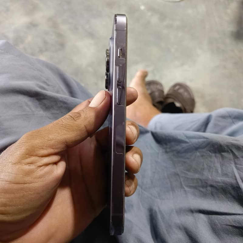 Apple iPhone 14 Pro 3