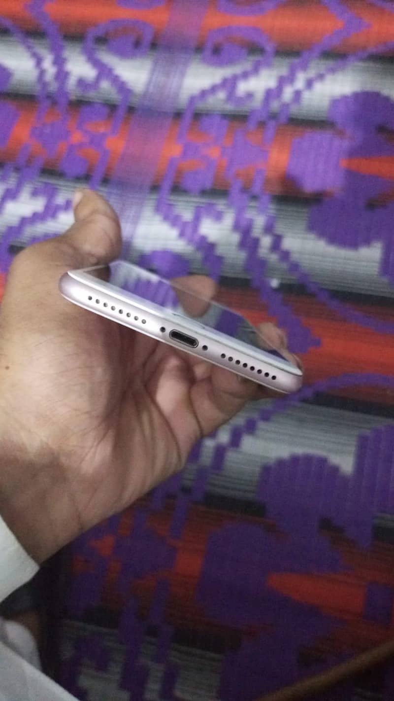 Apple iPhone 7 Plus 1