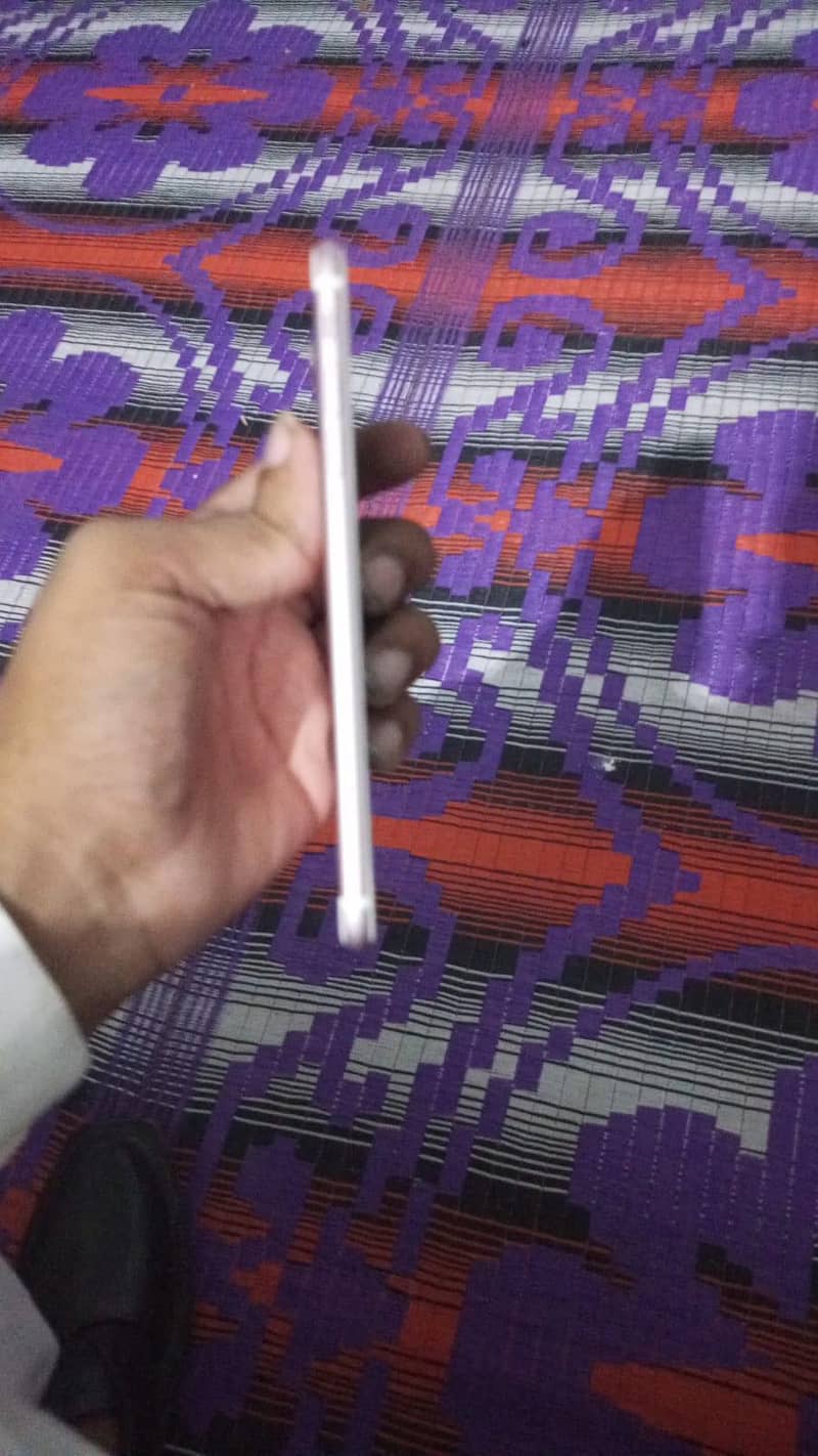 Apple iPhone 7 Plus 3
