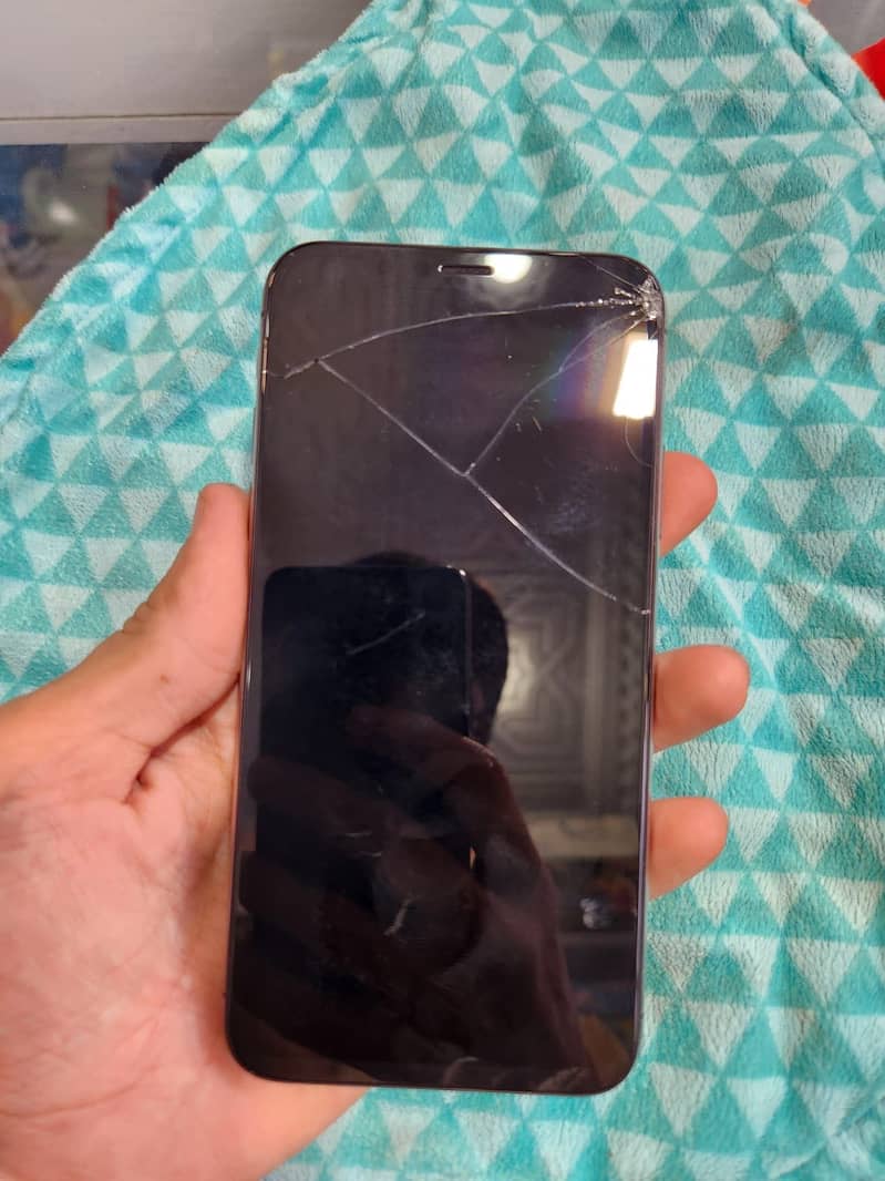 Apple iPhone X 4