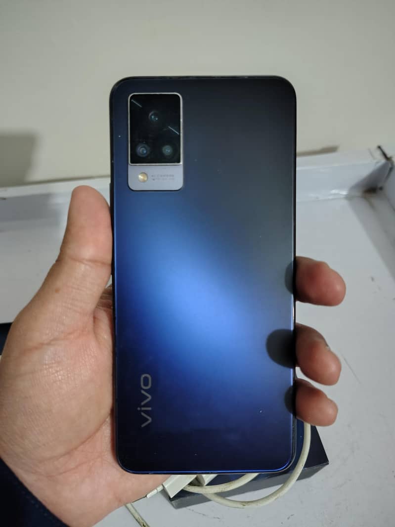 Vivo V21 3