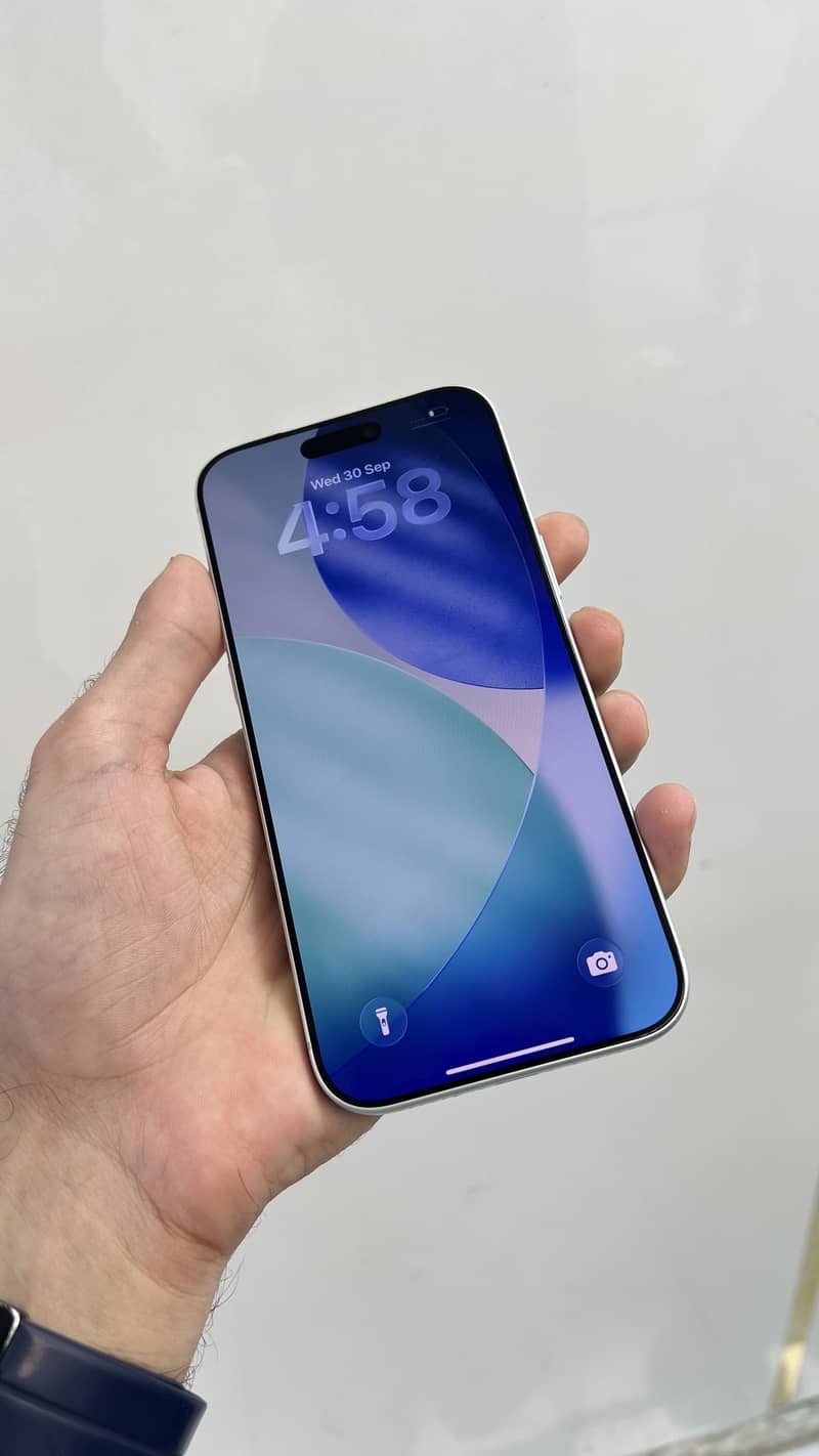Apple iPhone 17 Pro Max 1