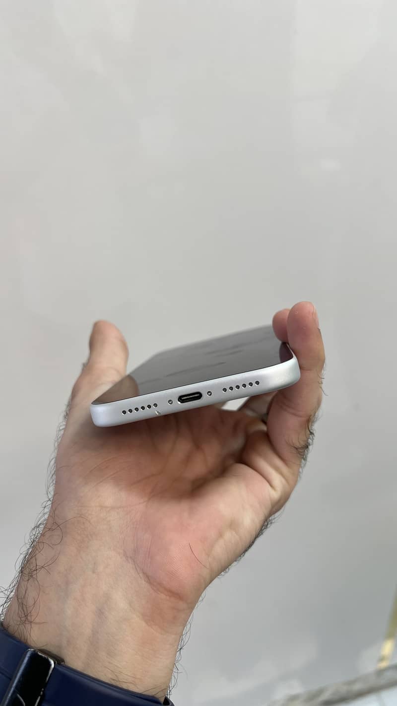 Apple iPhone 17 Pro Max 3