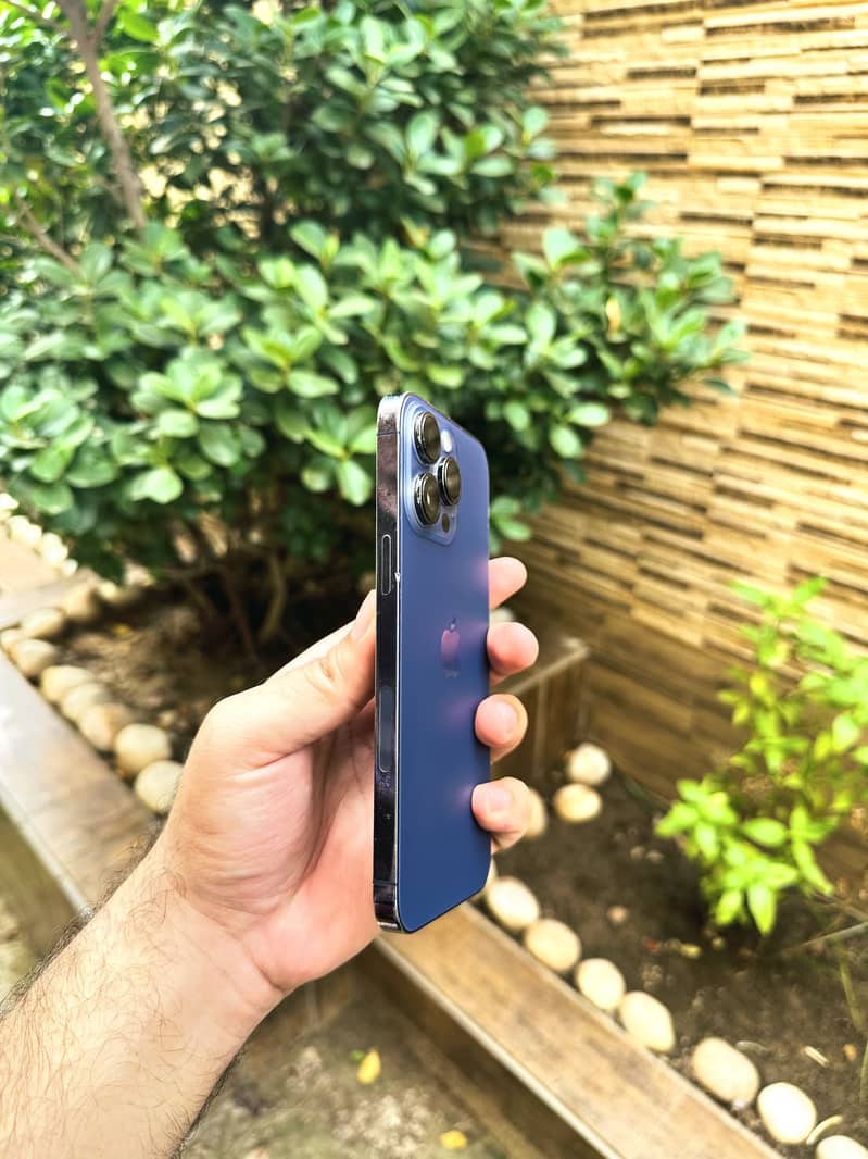 Apple iPhone 14 Pro Max 4