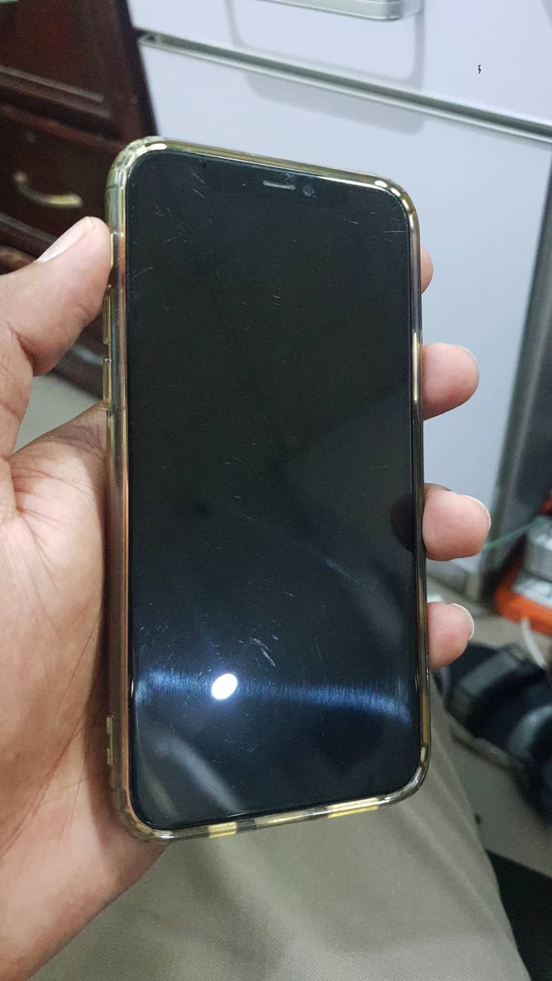 Apple iPhone 11 Pro 2