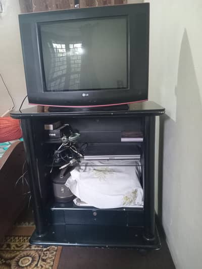 LG TV 21 inch for sale
