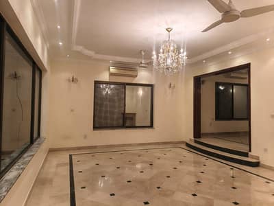 Beautiful Triple Storey House For Rent In F11