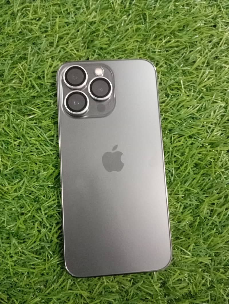 iPhone 13 Pro JV 1