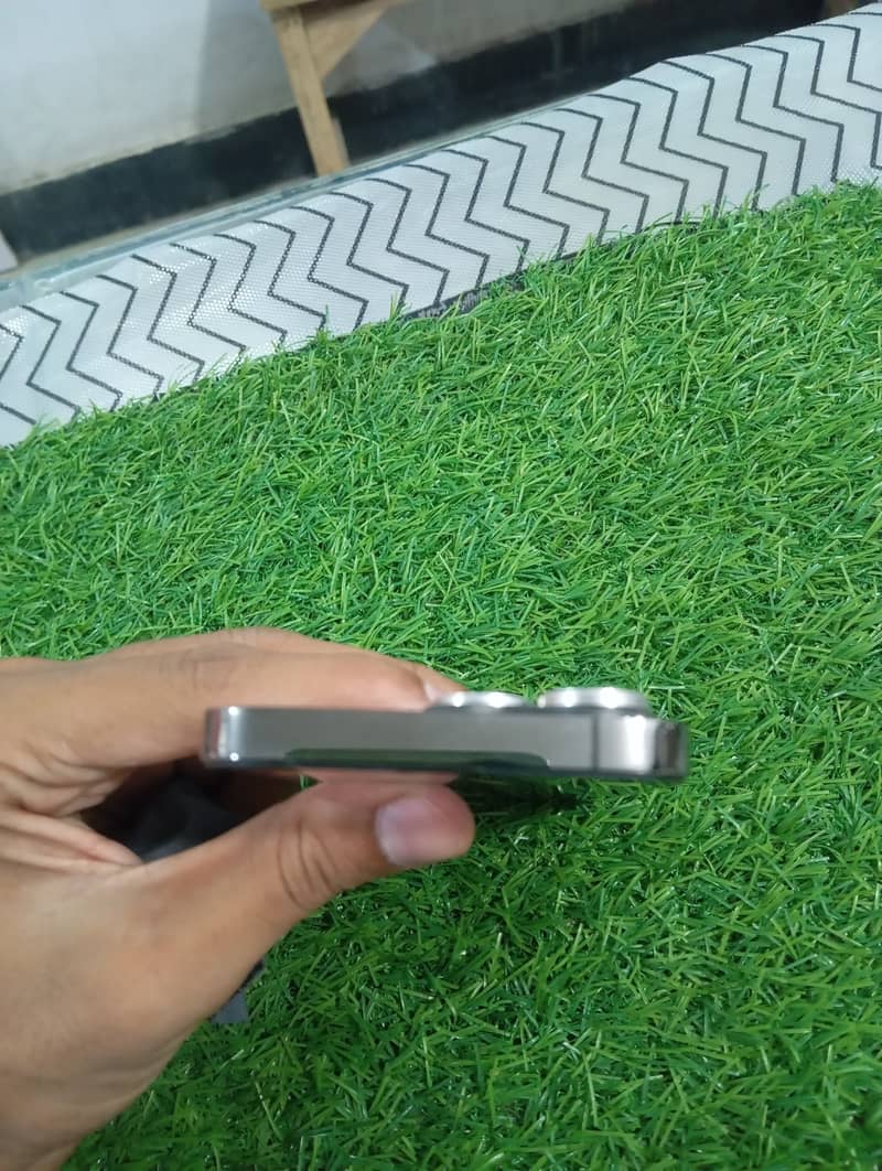 iPhone 13 Pro JV 4