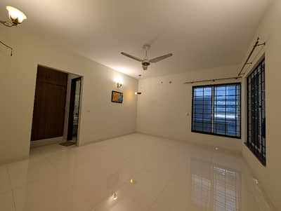 Luxury Triple Storey House For Rent In F11