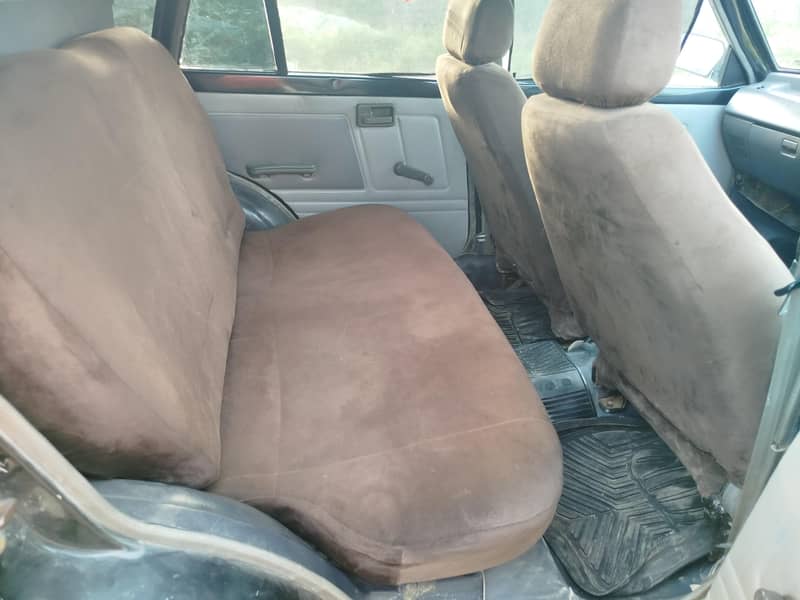 Suzuki mehran 2012 5