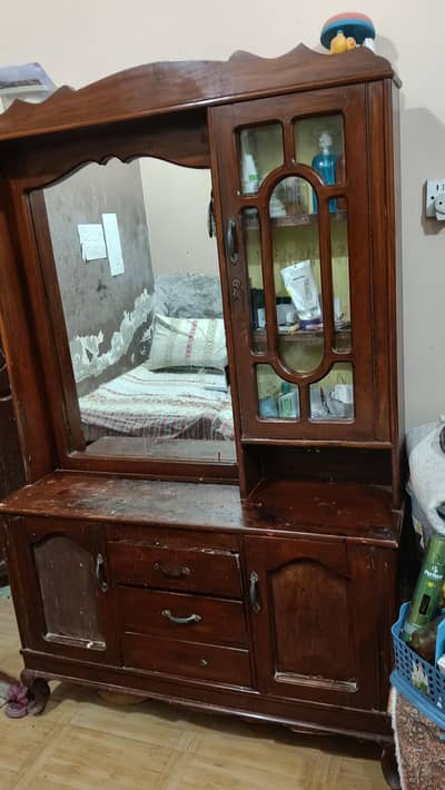 Dressing table real woood made for sale.
