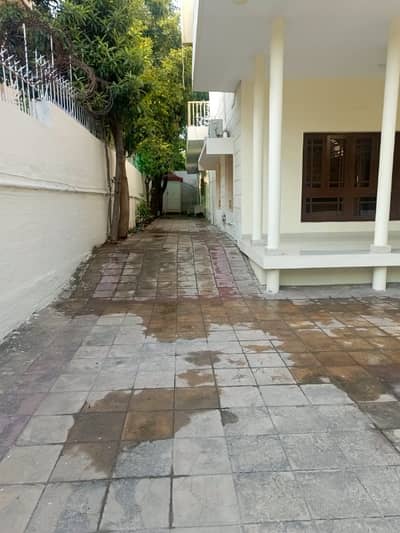 Beautiful House For Rent In E7