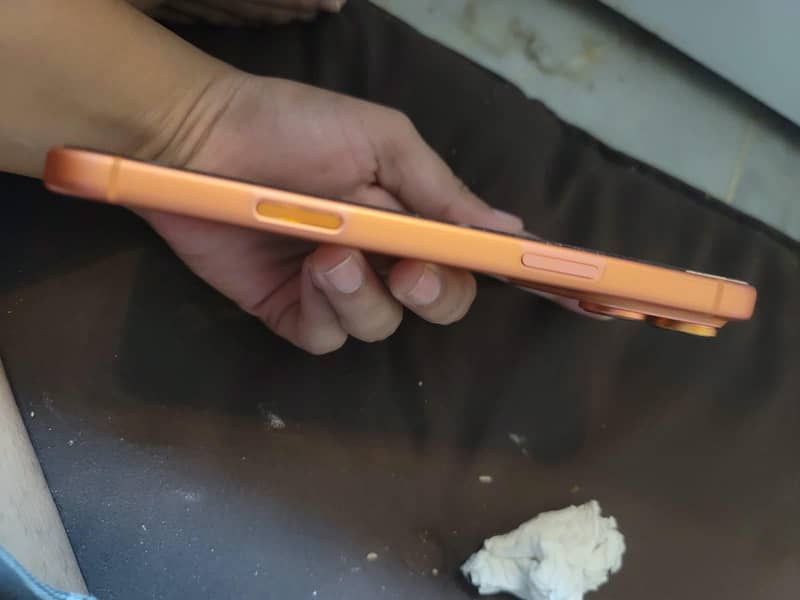 Apple iPhone 17 Pro Max 3