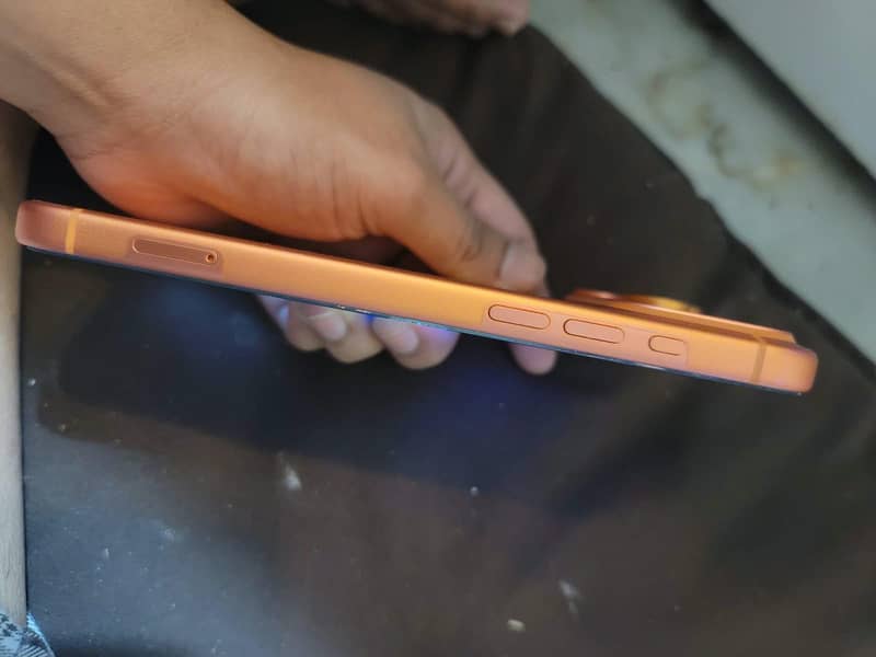 Apple iPhone 17 Pro Max 4