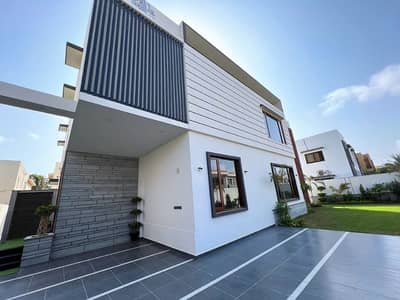 Out Class Location 800 Square Yards House With Excellent Construction And Layout
