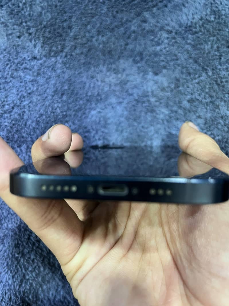 Apple iPhone 12 1