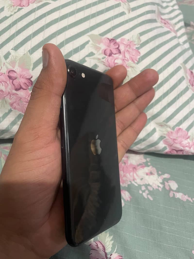 Apple iPhone SE 6