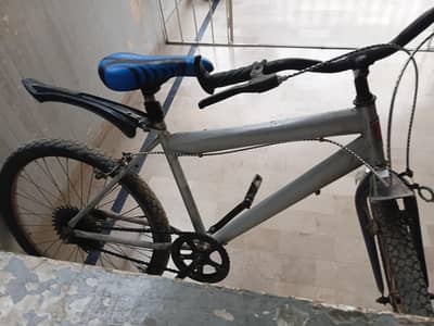 Reasonable price 24 inch cycle 10/10 condition. only you have to clean