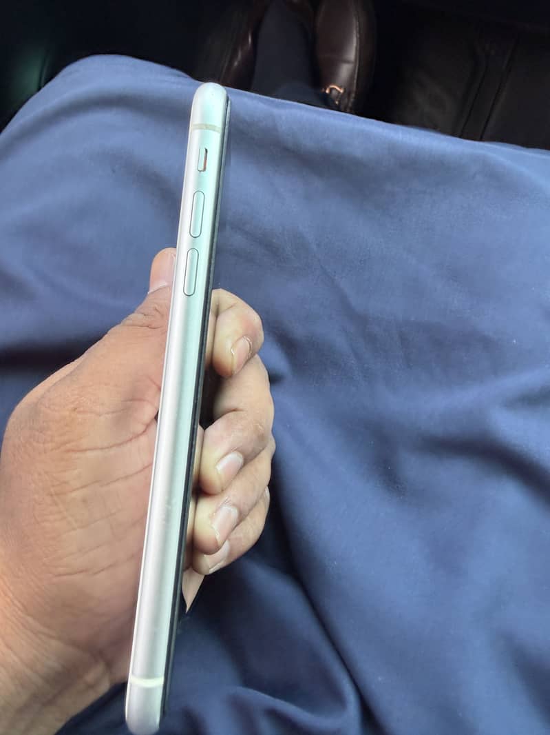 Apple iPhone 11 1