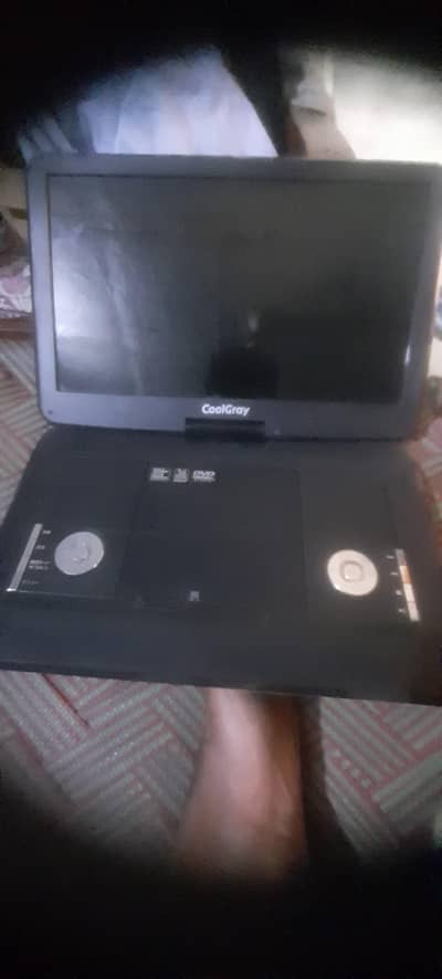 17 inch DVD PLAYER AND DISH RECEVAR USB PORT