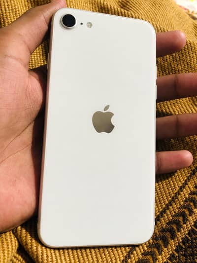 Apple iPhone SE