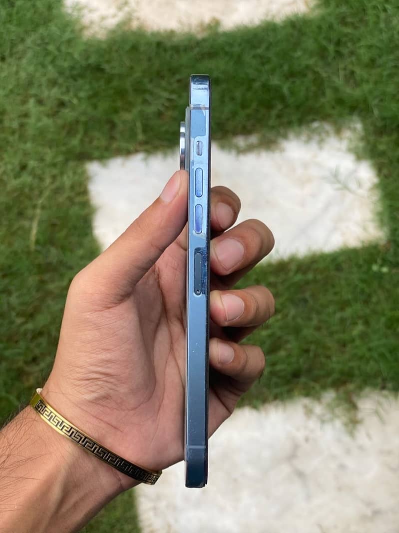 Apple iPhone 13 Pro Max 5