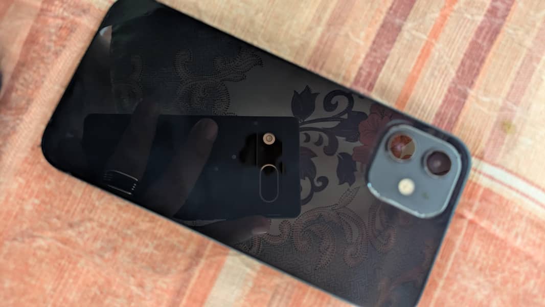 Apple iPhone 12 jv 1
