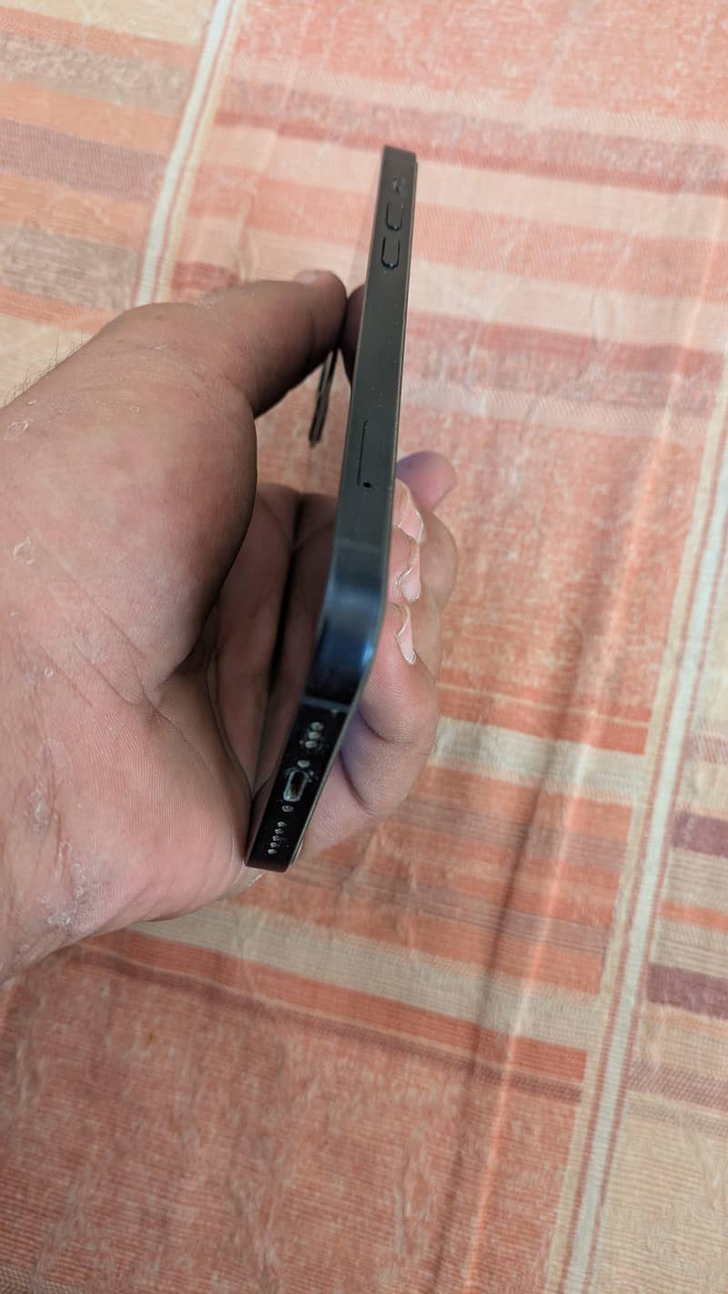 Apple iPhone 12 jv 3