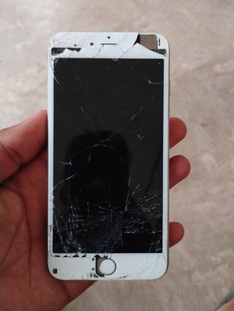 Apple iPhone 6 Plus 0