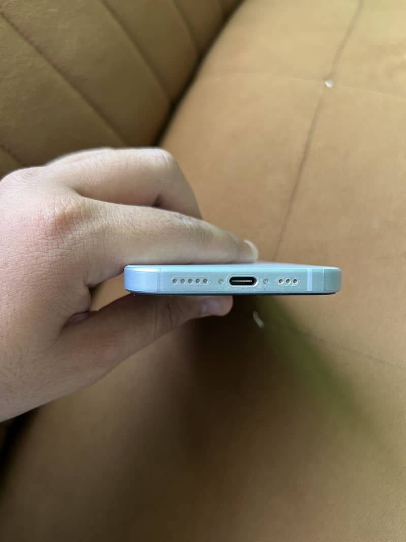 Apple iPhone 15 2