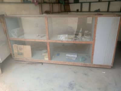 COUNTER FOR SALE ONE MONTH USED ON REASONABLE PRICE