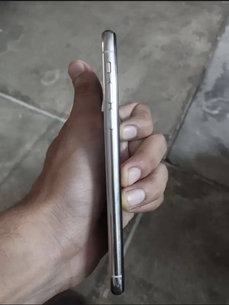 Apple iPhone X 2
