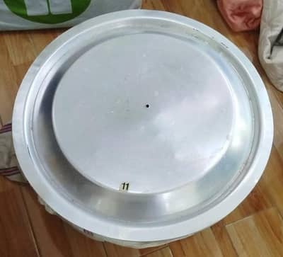 silver aluminium cooking pot