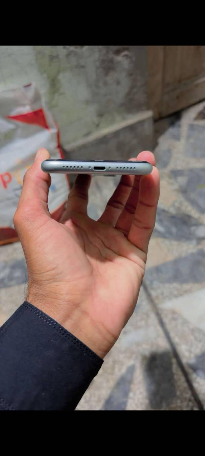 Apple iPhone 11 3