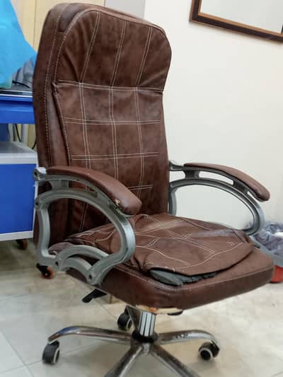 Rotating chair comfortable