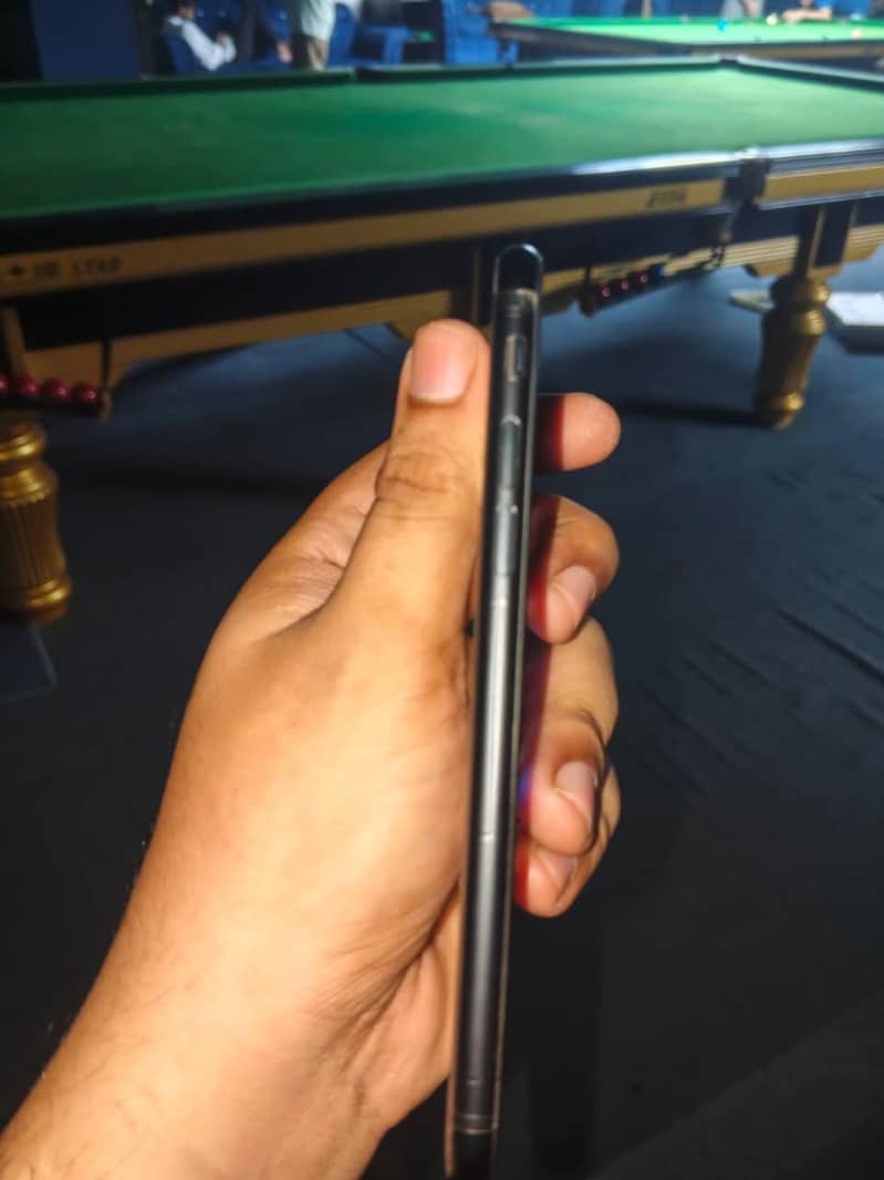 Apple iPhone SE 3rd generation 2022 0