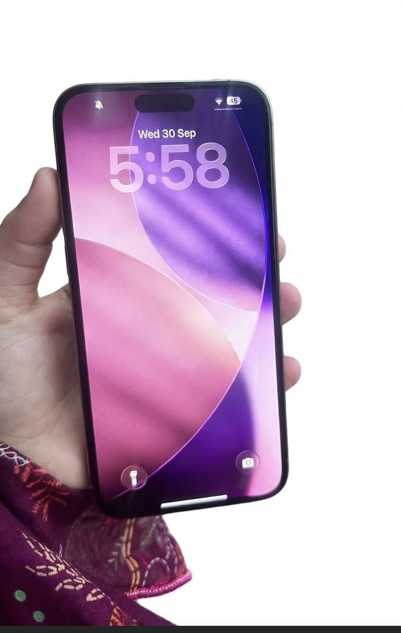 Apple iPhone 15 Pro Max 2