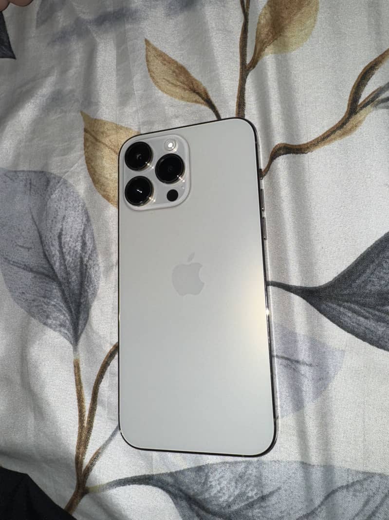 Apple iPhone 14 Pro Max 0