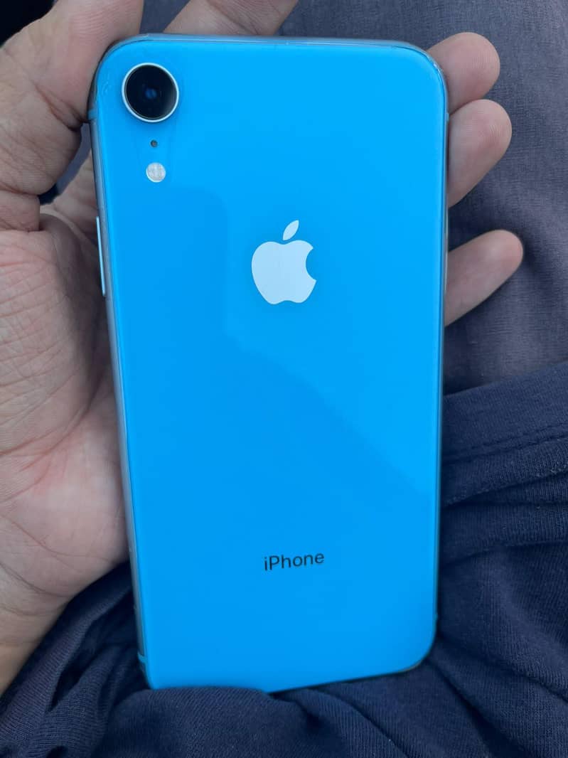 Apple iPhone XR 1