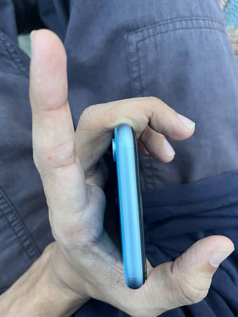 Apple iPhone XR 2