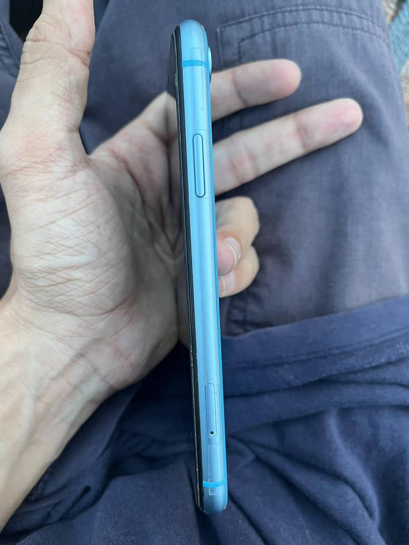 Apple iPhone XR 3