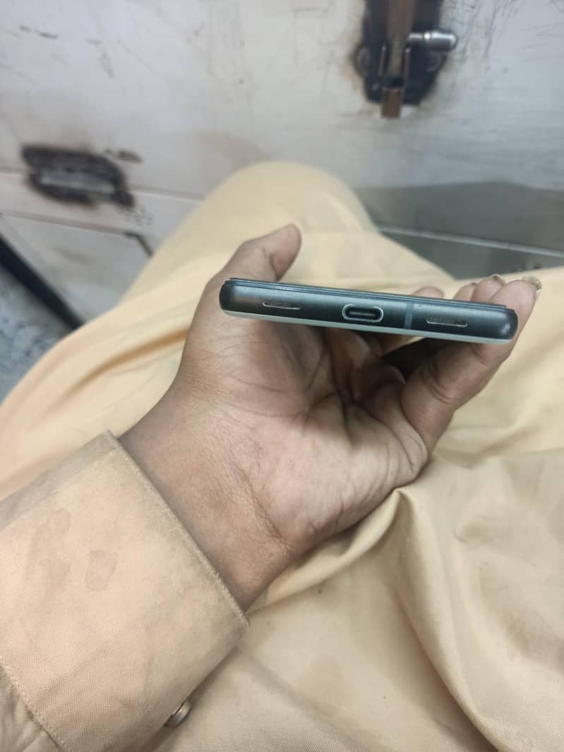 Google Pixel 6a 1