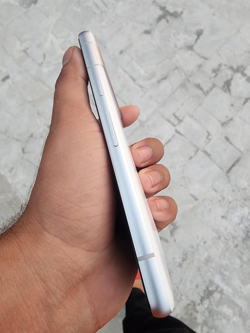 Google Pixel 7a 2